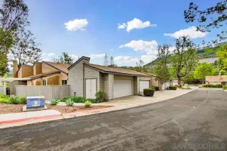 Photo #1: 260004433 Listing