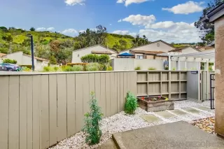 Photo #6: 260004433 Listing