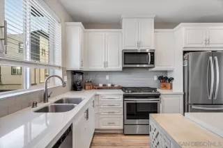 Photo #4: 260004458 Listing