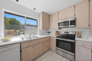 Photo #6: 260004472 Listing 