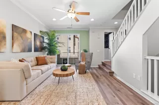 Photo #5: 260004497 Listing