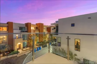 Photo #3: 260004513 Listing