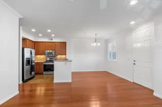 Photo #6: 260004548 Listing 