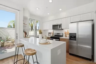 Photo #2: 260004557 Listing