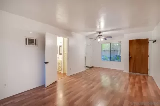 Photo #4: 260004621 Listing