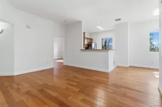 Photo #4: 260004624 Listing 