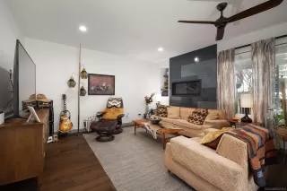 Photo #3: 260004668 Listing