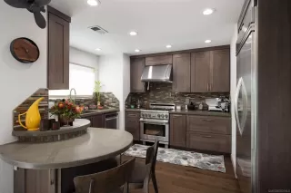 Photo #5: 260004668 Listing