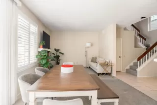 Photo #3: 260004728 Listing