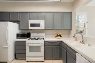 Photo #5: 260004728 Listing