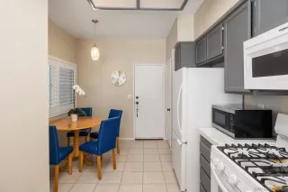 Photo #6: 260004728 Listing