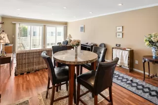 Photo #2: 260004746 Listing