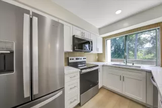 Photo #3: 260004752 Listing 