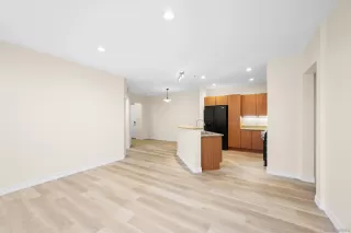 Photo #2: 260004801 Listing