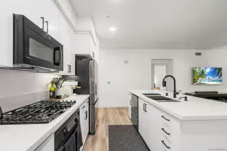 Photo #2: 260004846 Listing 