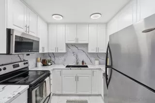 Photo #3: 260004927 Listing