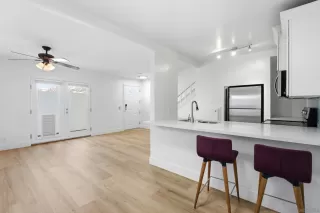 Photo #3: 260004928 Listing