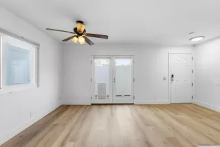 Photo #6: 260004928 Listing