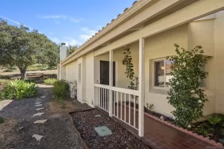 Photo #2: 260004929 Listing