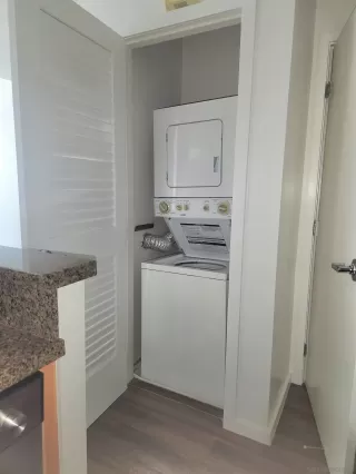 Photo #4: 260004972 Listing