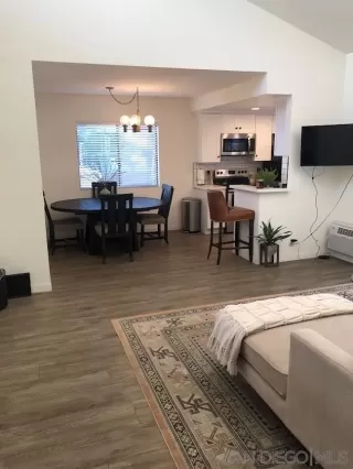 Photo #3: 260004973 Listing 