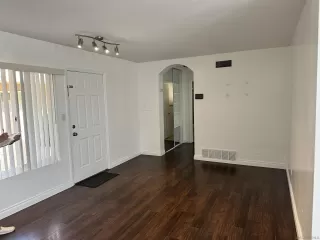 Photo #6: 260004981 Listing