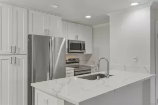 Photo #4: 260005054 Listing