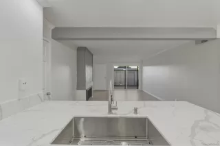 Photo #6: 260005054 Listing