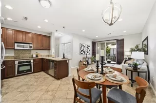 Photo #5: 260005081 Listing 