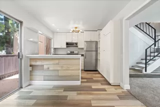 Photo #6: 260005130 Listing 