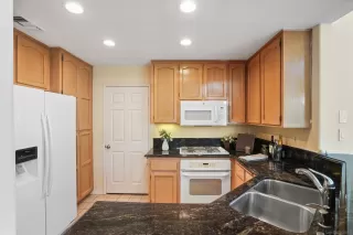 Photo #2: 260005264 Listing 