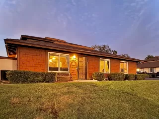 Photo #1: 260005266 Listing 