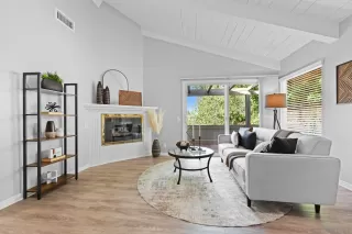 Photo #1: 260005339 Listing 