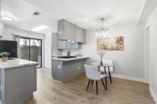 Photo #5: 260005342 Listing 