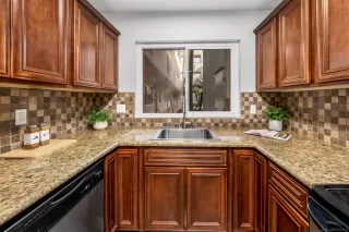 Photo #6: 260005352 Listing 