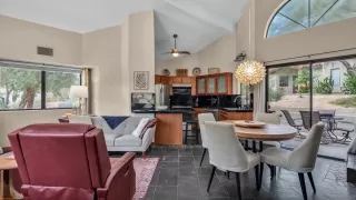 Photo #1: 260005354 Listing 