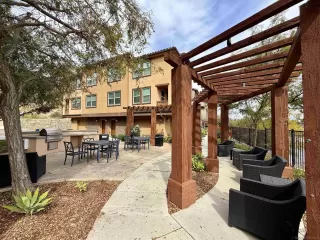 Photo #3: 260005387 Listing 