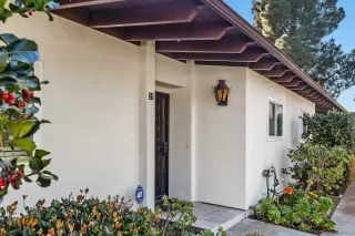 Photo #2: 260005388 Listing 