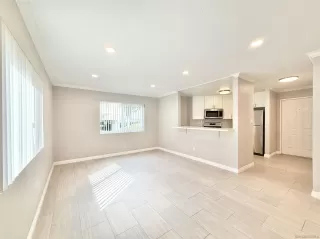 Photo #5: 260005435 Listing 