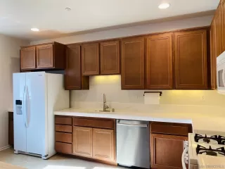 Photo #2: 260005464 Listing 