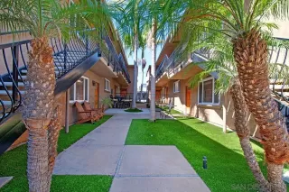 Photo #1: 260005471 Listing 