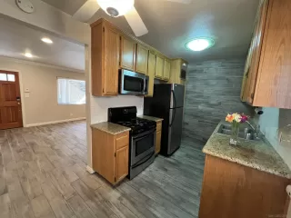 Photo #5: 260005471 Listing 