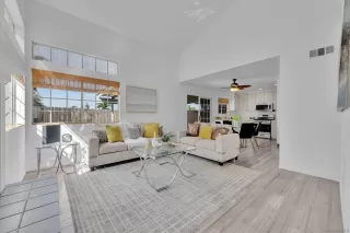 Photo #3: 260005477 Listing 