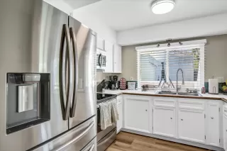 Photo #4: 260005480 Listing 