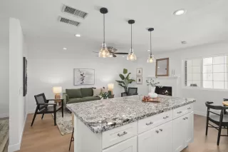 Photo #5: 260005495 Listing 