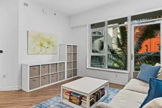 More Details about MLS # 260005532 : 1431 PACIFIC HIGHWAY UNIT 519