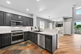 Photo #6: 260005541 Listing 