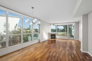 Photo #4: 260005543 Listing 