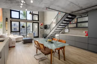 Photo #1: 260005590 Listing 