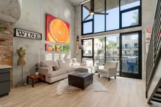 Photo #2: 260005590 Listing 